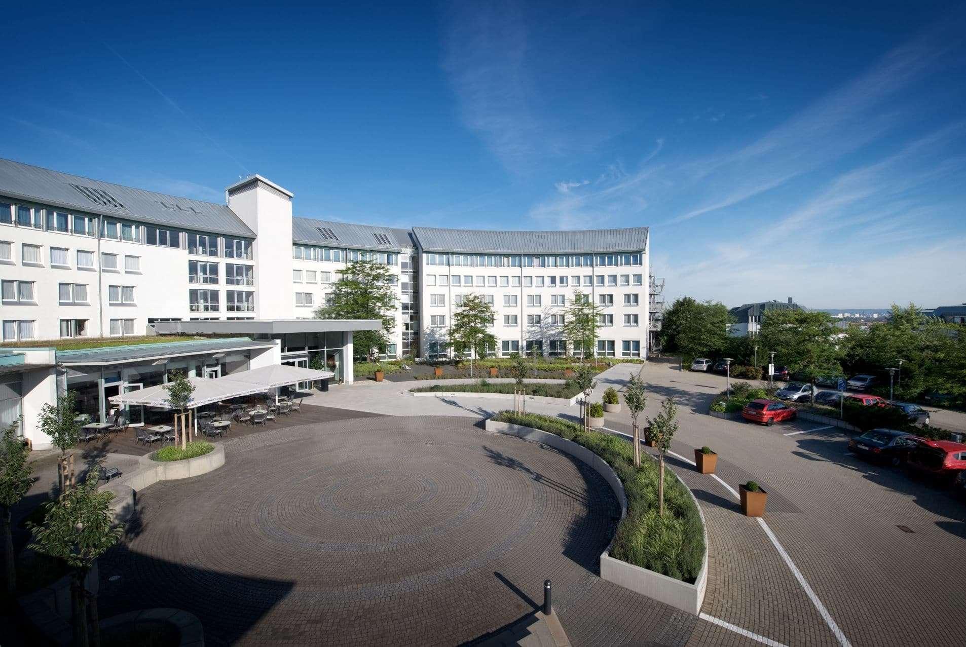 Ramada By Wyndham Dresden Hotel Exterior photo